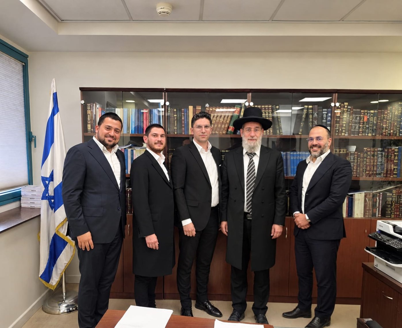 ראשי לשכת הטוענים הרבניים עם מנכ"ל בתי הדין הנכנס