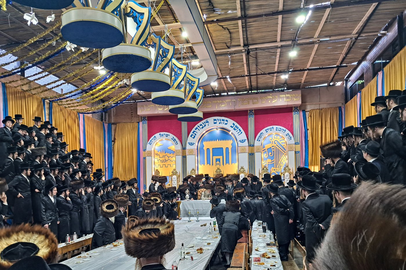 האדמו"ר מבאבוב 45 בביקור אצל האדמו"ר ממונקאטש | צילום: אחים לאנטשעווסקי - הלל ל"ש