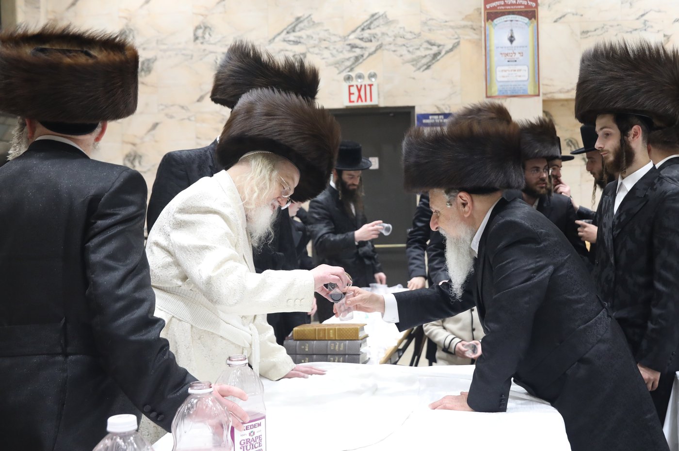 נעילת החג בחצר הקודש מונקאטש | צילום: אחים לאנטשעווסקי - הלל ל"ש