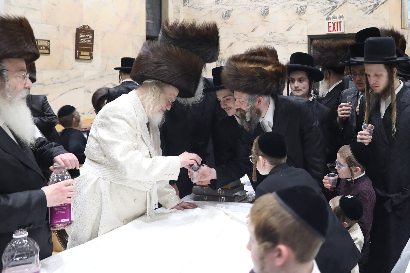 נעילת החג בחצר הקודש מונקאטש | צילום: אחים לאנטשעווסקי - הלל ל"ש