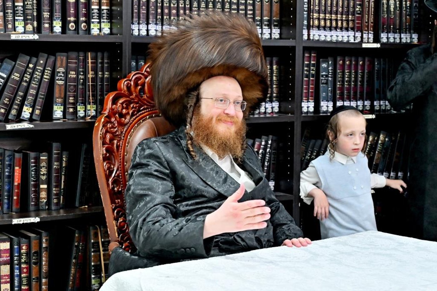 חג הסוכות בחצר הקודש ספינקא בית שמש