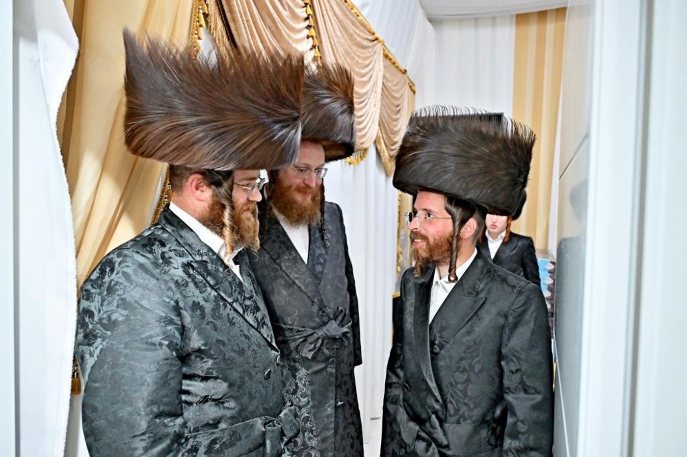 חג הסוכות בחצר הקודש ספינקא בית שמש