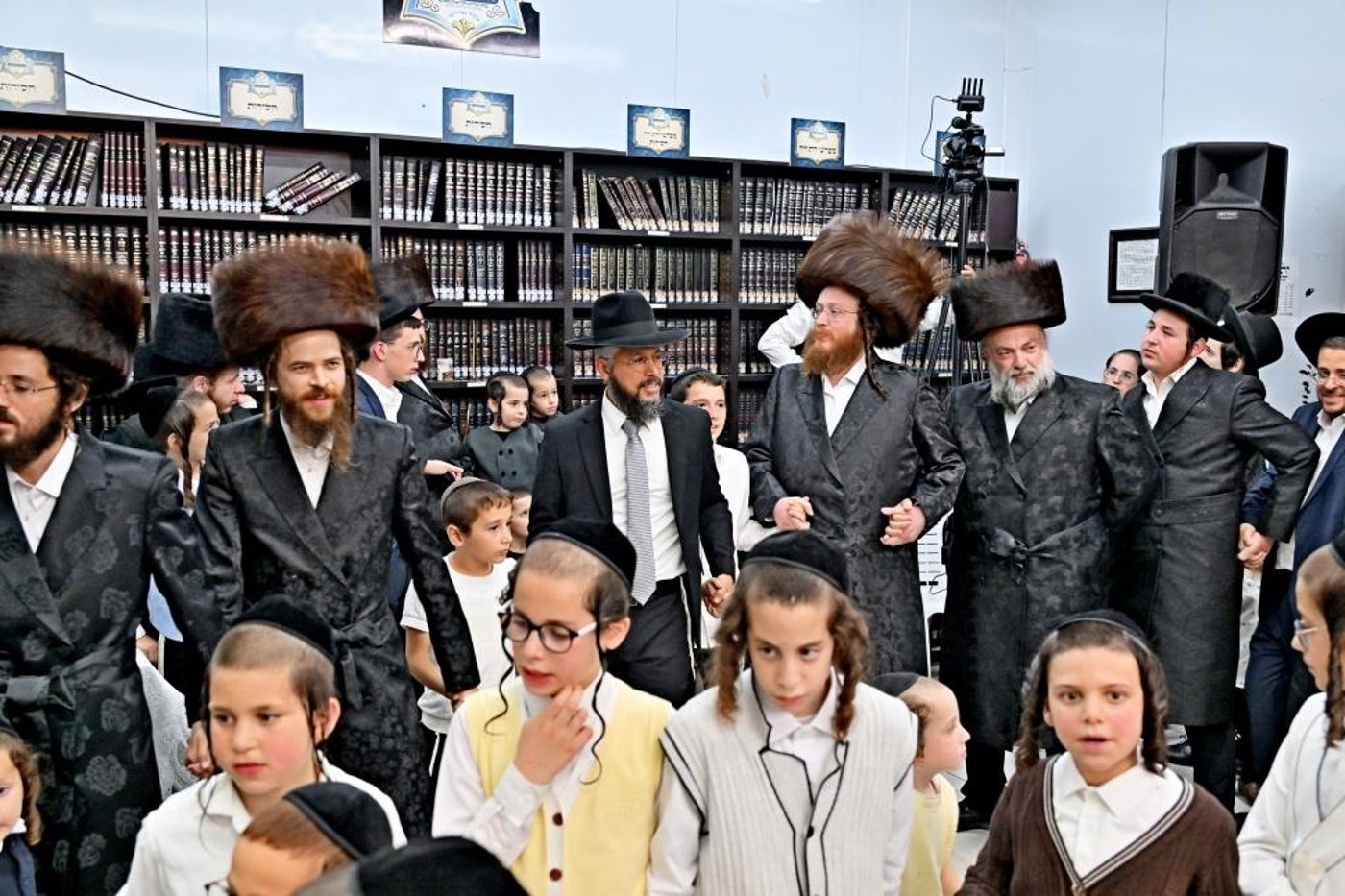 חג הסוכות בחצר הקודש ספינקא בית שמש