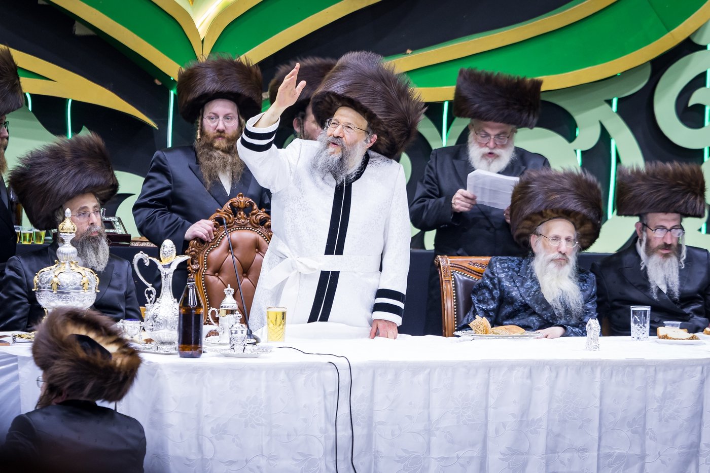 ירח האיתנים בחצר הקודש באבוב 45