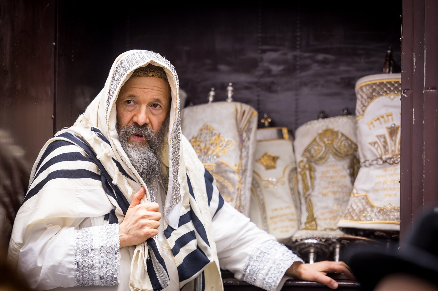 ירח האיתנים בחצר הקודש באבוב 45