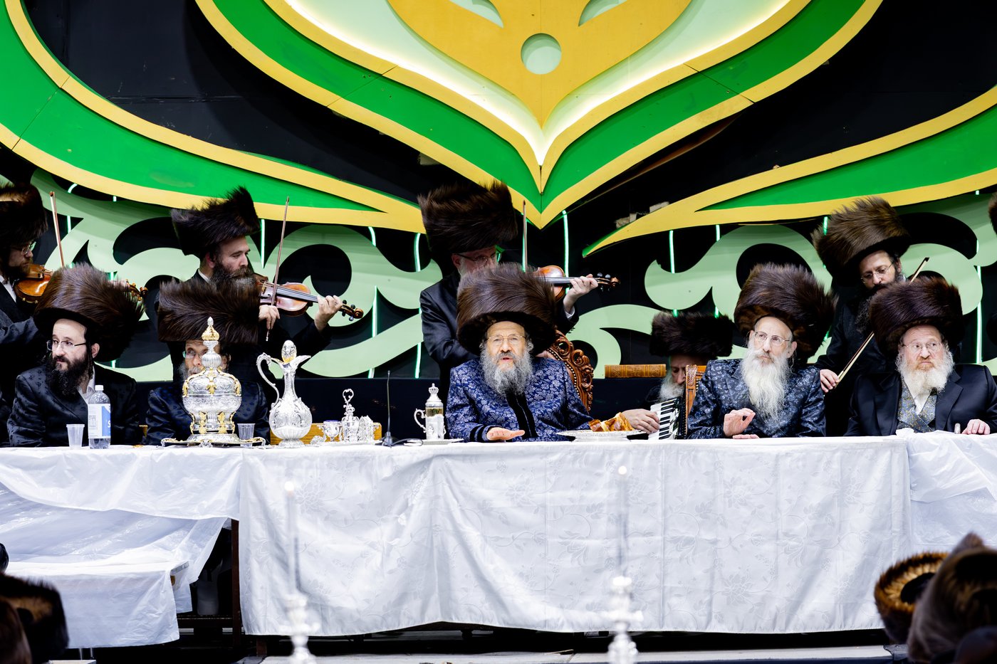 ירח האיתנים בחצר הקודש באבוב 45