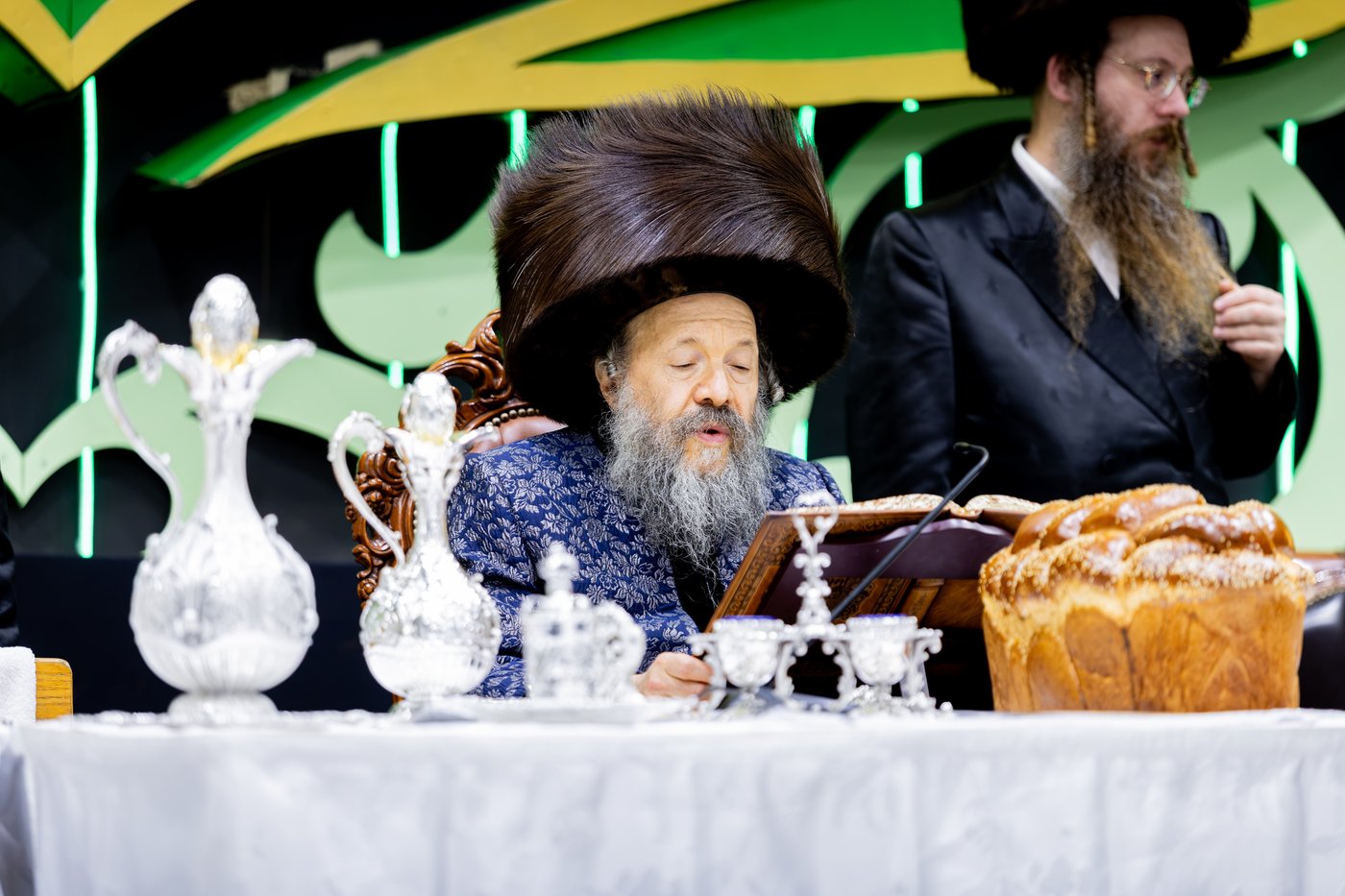 ירח האיתנים בחצר הקודש באבוב 45