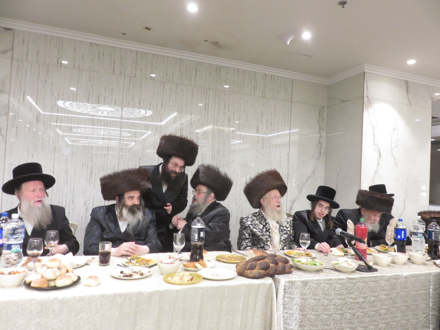 שמחת האירוסין בבני ברק | צילום: א.כ.