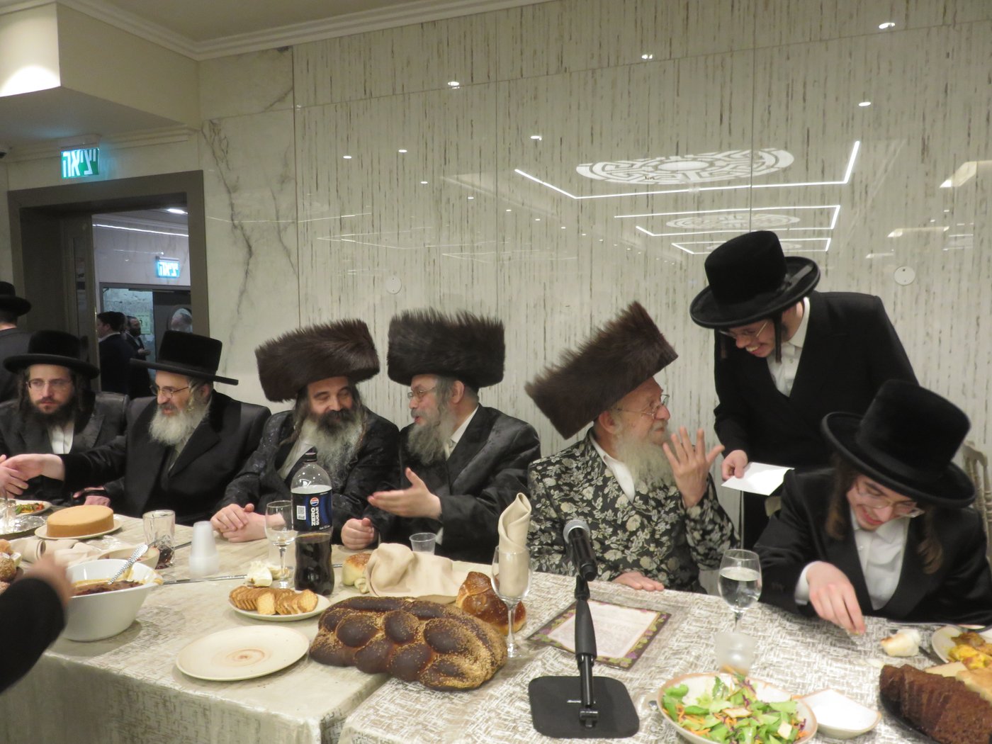 שמחת האירוסין בבני ברק | צילום: א.כ.