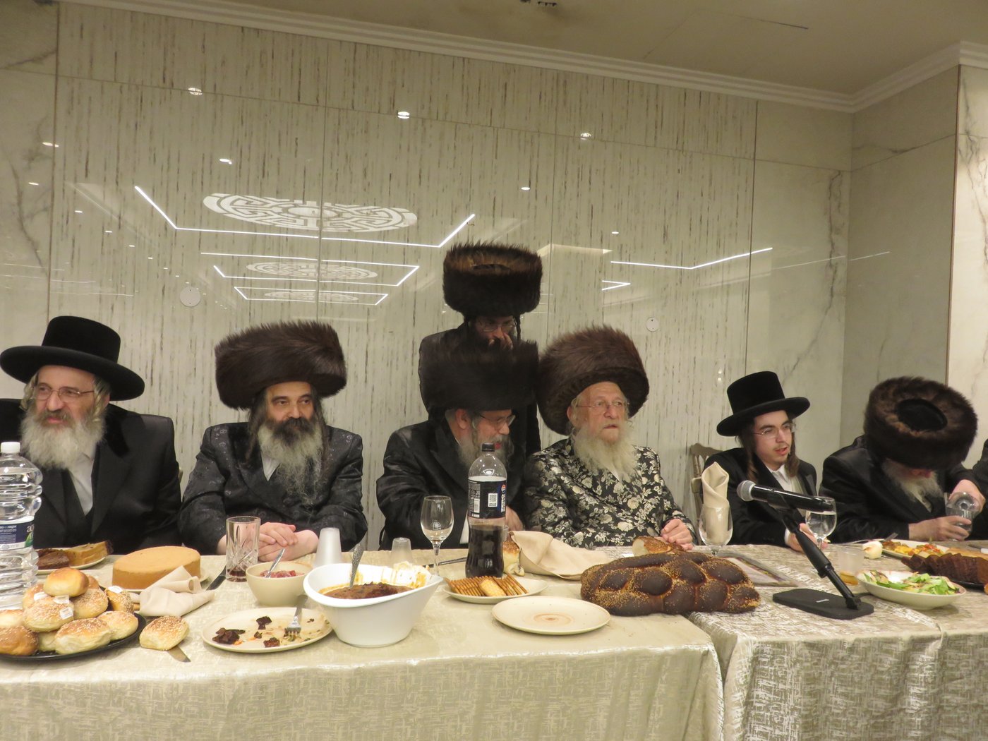 שמחת האירוסין בבני ברק | צילום: א.כ.