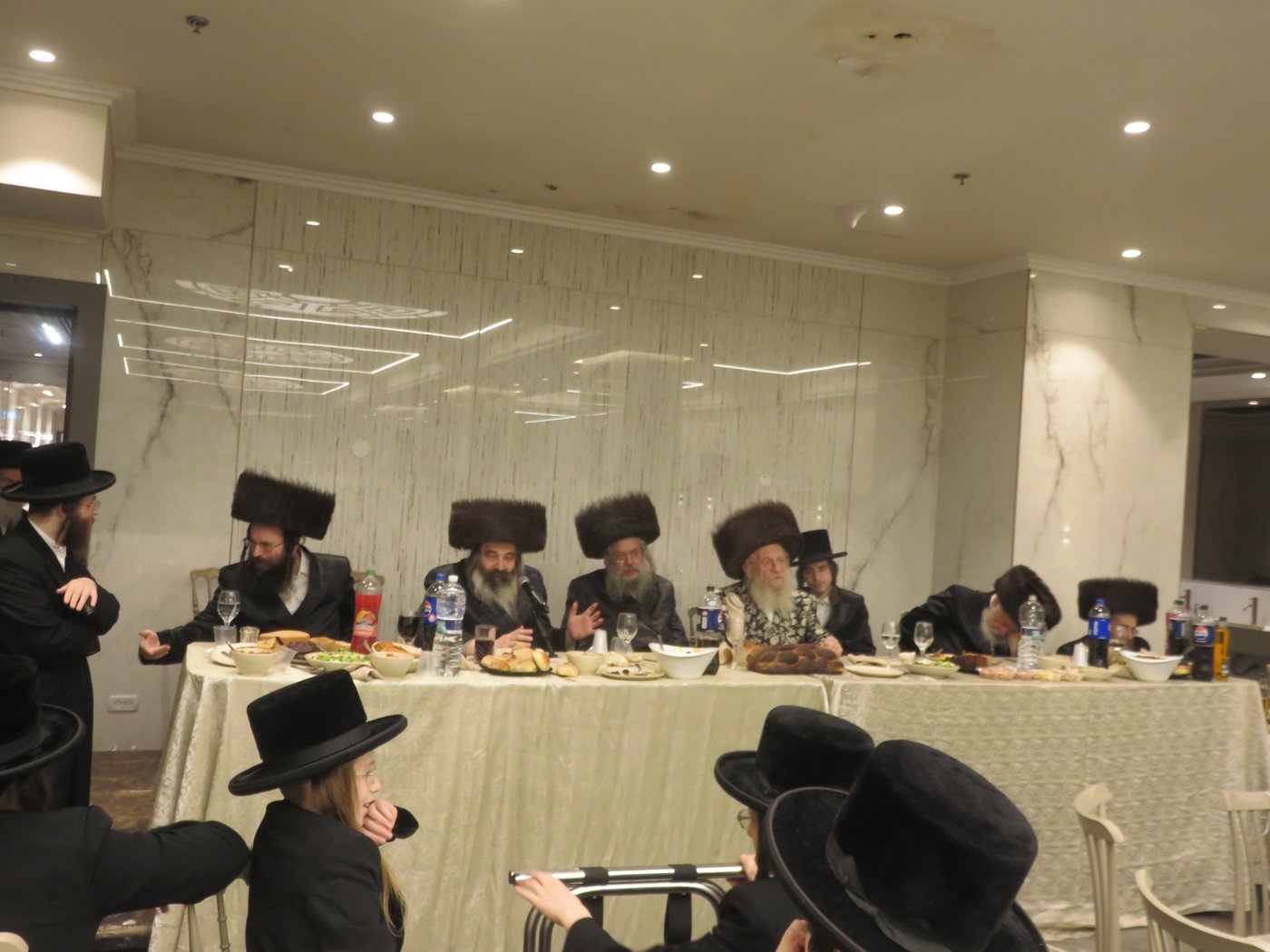 שמחת האירוסין בבני ברק | צילום: א.כ.