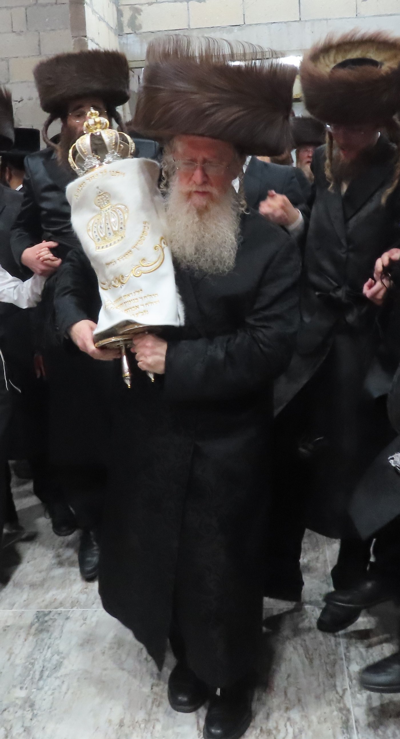 הכנסת ספר תורה בבית שמש | צילום: י. פריד