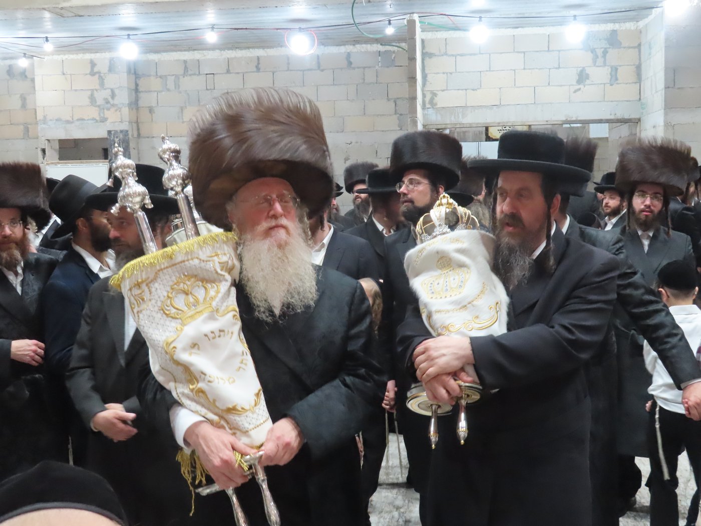 הכנסת ספר תורה בבית שמש | צילום: י. פריד