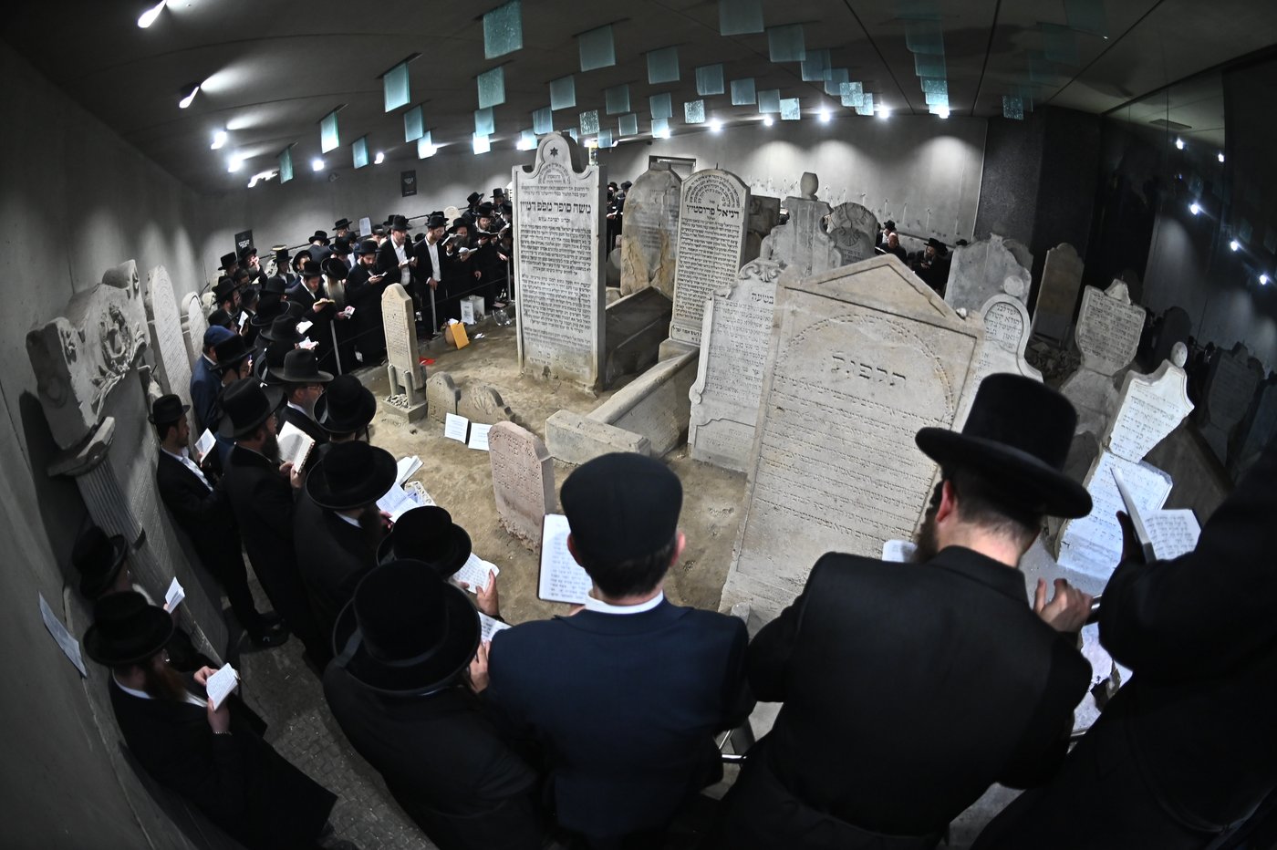 הילולת בעל החתם סופר זיע"א בפרעשבורג