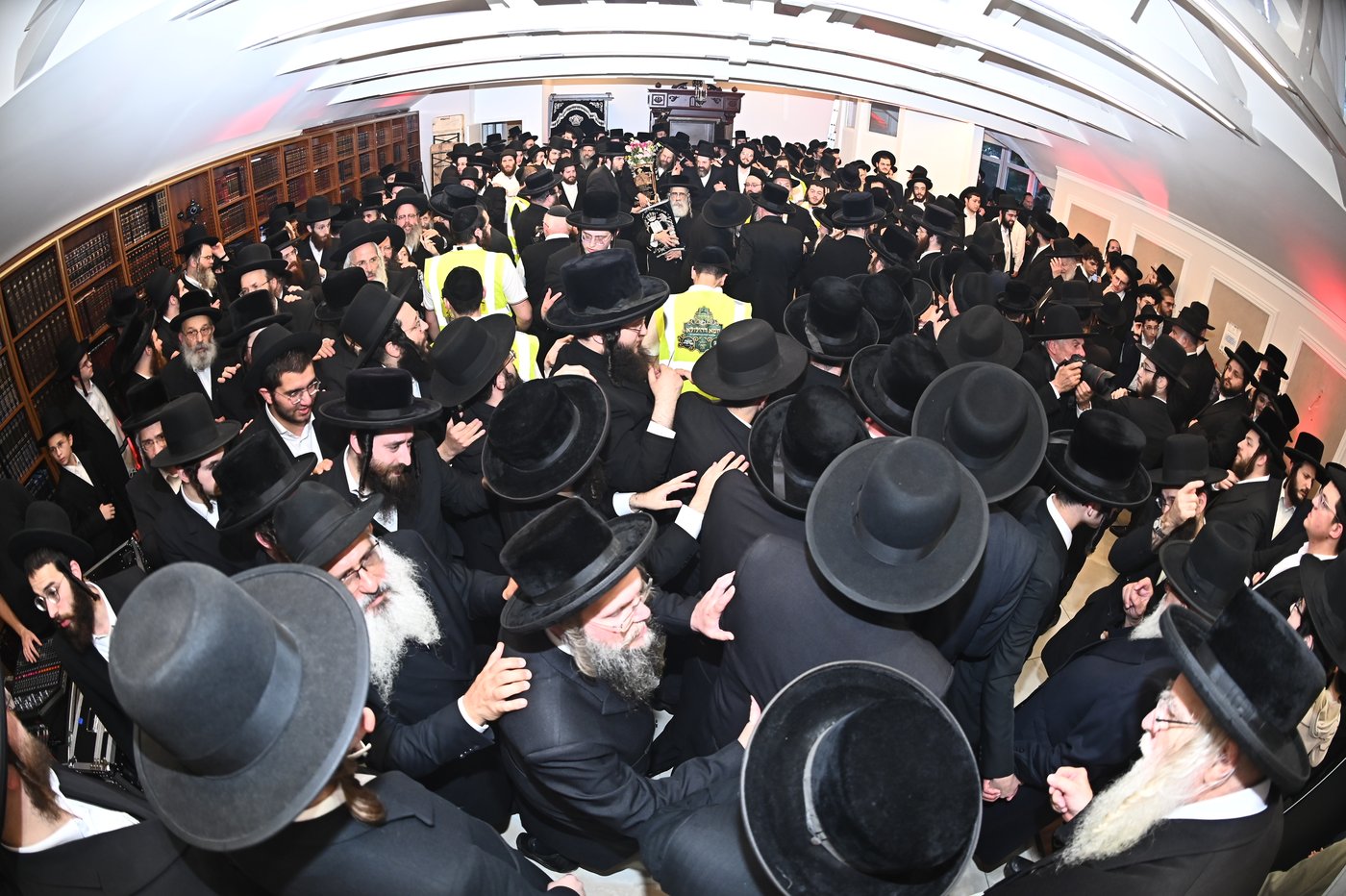 הילולת בעל החתם סופר זיע"א בפרעשבורג