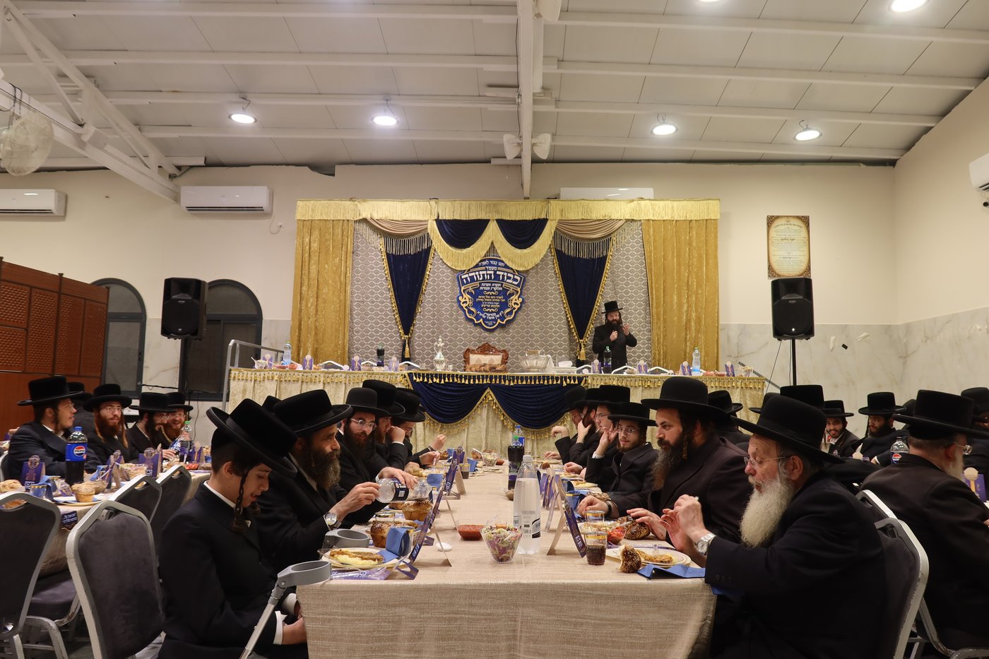 מעמד כבוד התורה בחצר זוועהיל