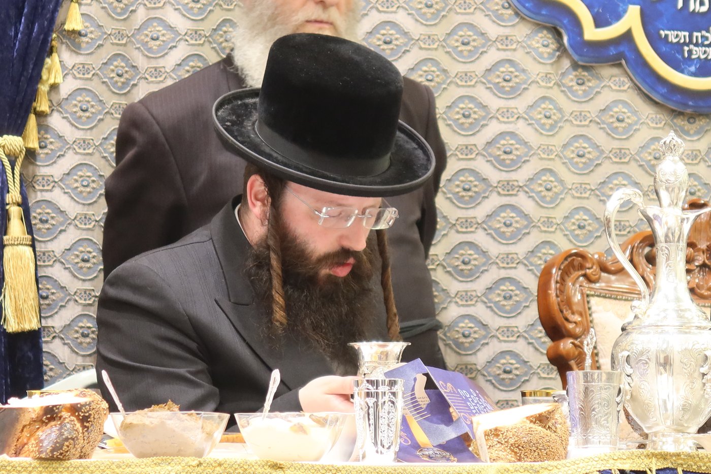 מעמד כבוד התורה בחצר זוועהיל