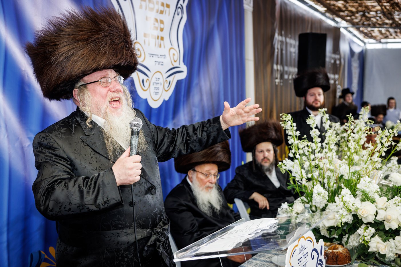 הכנסת ספר תורה במפעל פאבובוד | צילום: JDN