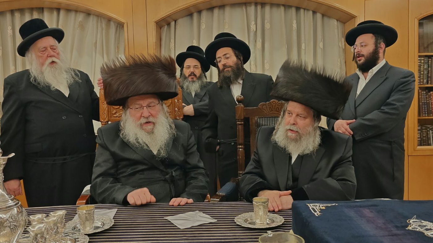 האדמו"ר מנדבורנה ביתר בביקור אצל האדמו"ר מנדבורנה | צילום: מ.ש.
