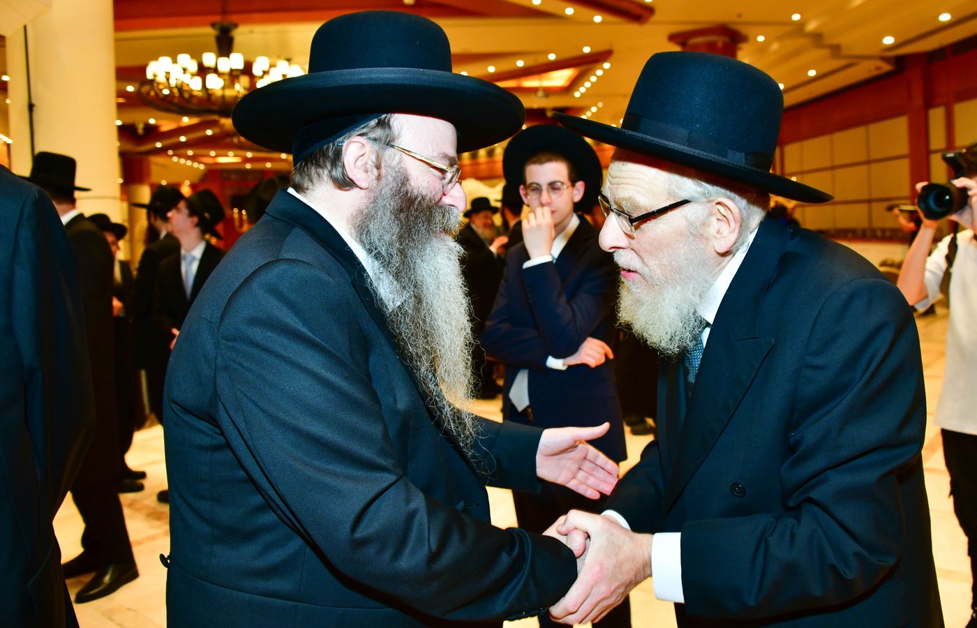 מהשמחה בבני ברק | צילום: שוקי לרר