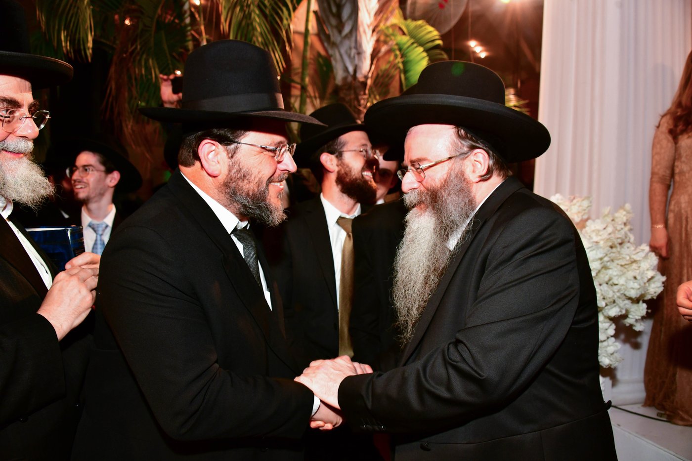 מהשמחה בבני ברק | צילום: שוקי לרר