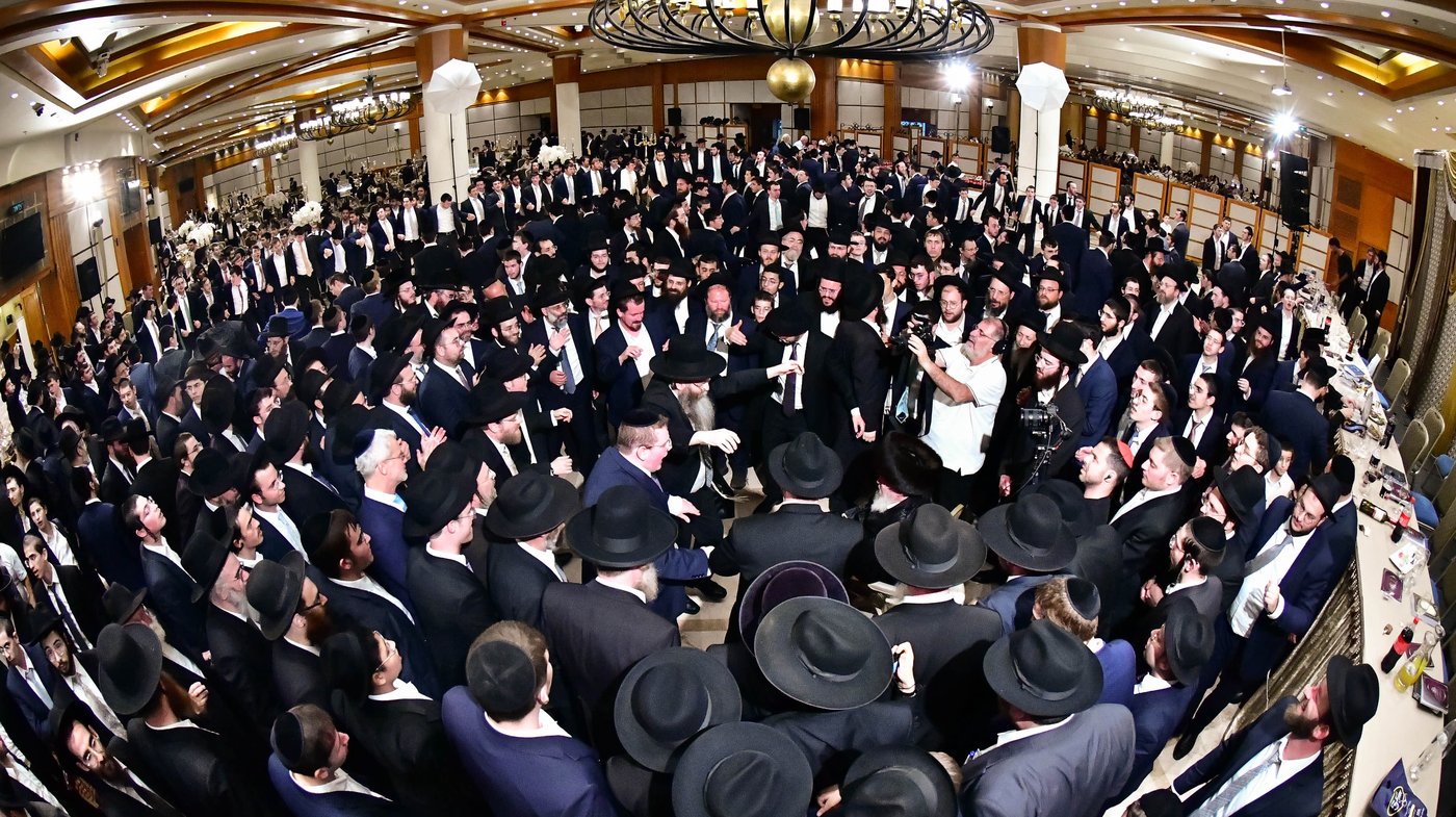 מהשמחה בבני ברק | צילום: שוקי לרר