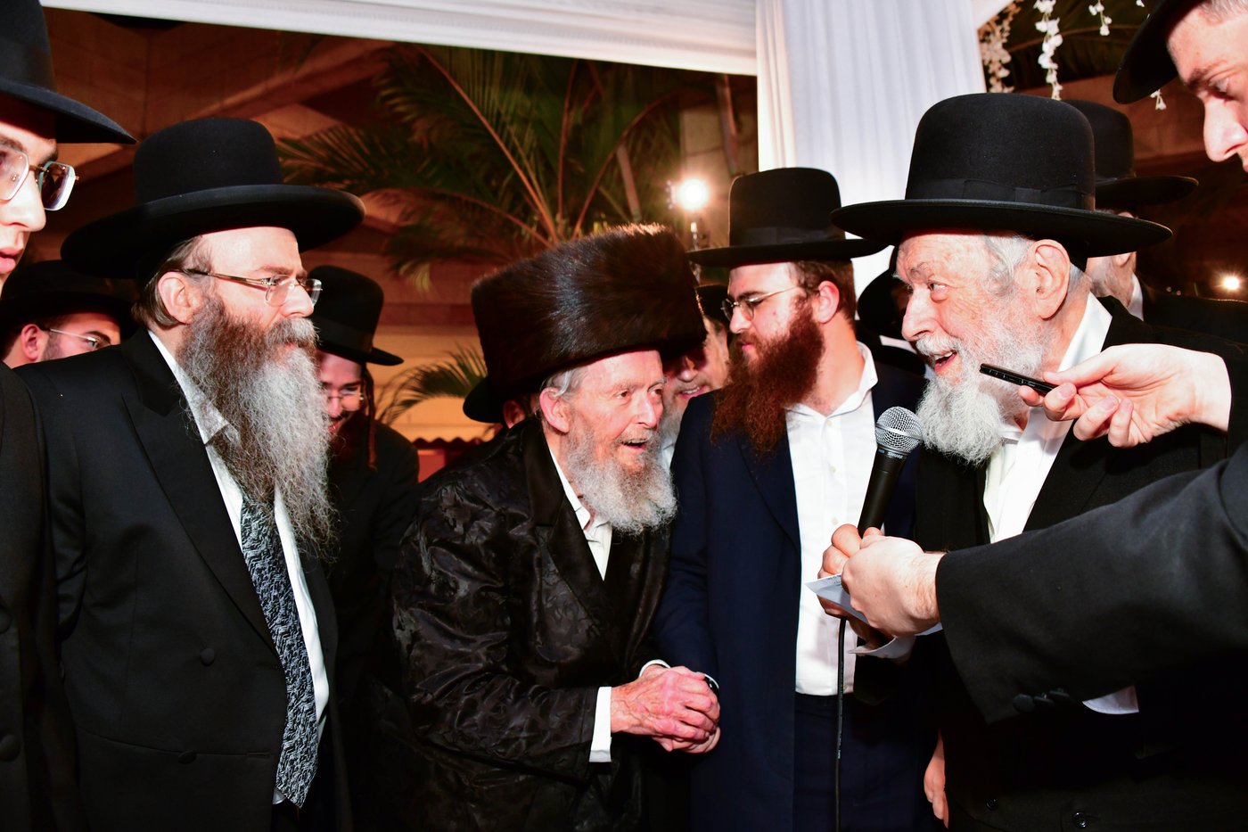 מהשמחה בבני ברק | צילום: שוקי לרר