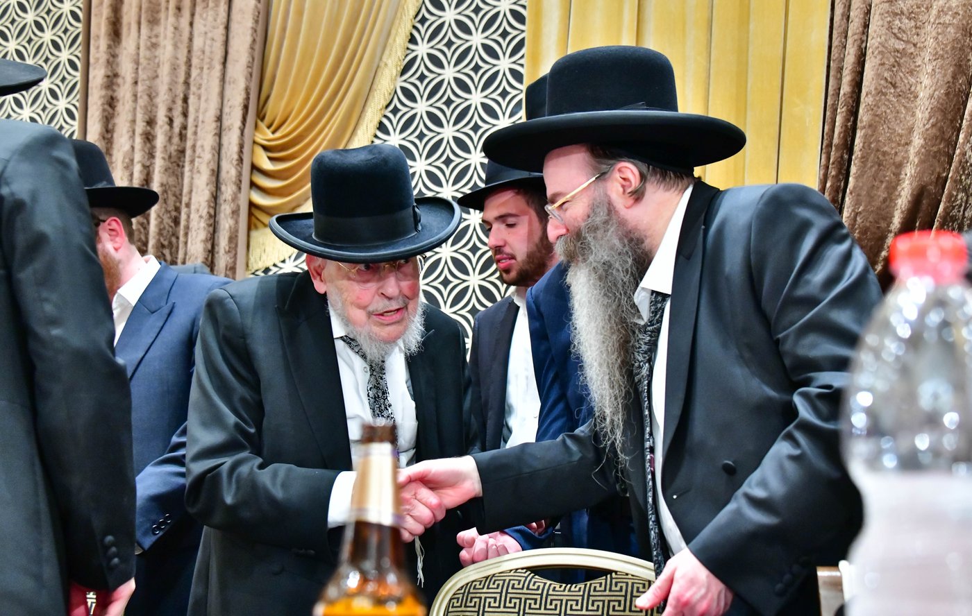 מהשמחה בבני ברק | צילום: שוקי לרר
