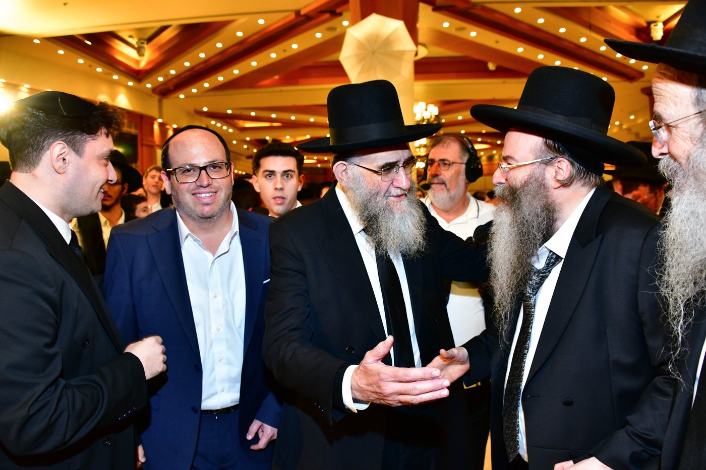 מהשמחה בבני ברק | צילום: שוקי לרר