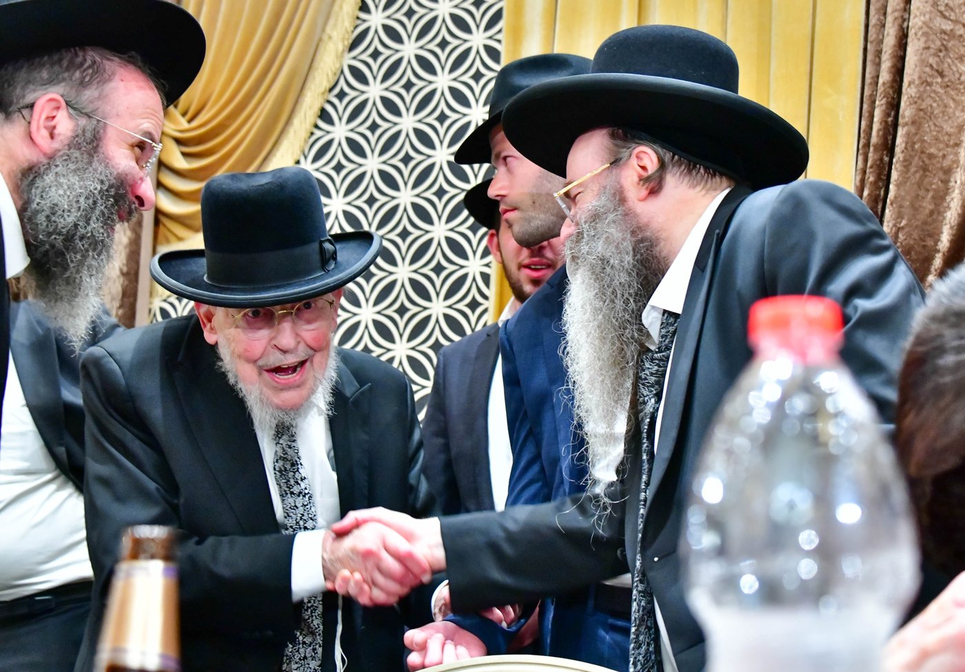 מהשמחה בבני ברק | צילום: שוקי לרר