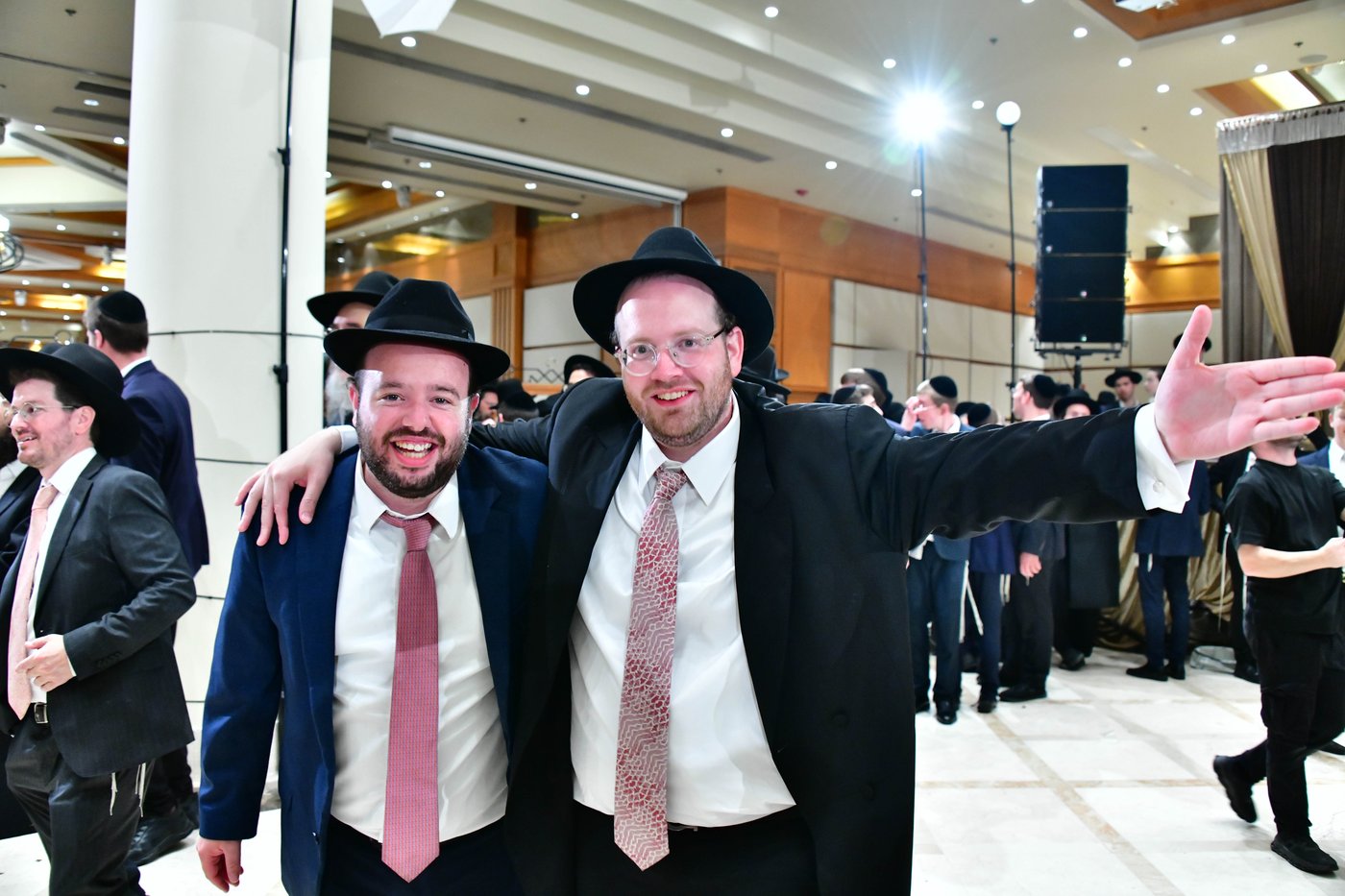 מהשמחה בבני ברק | צילום: שוקי לרר