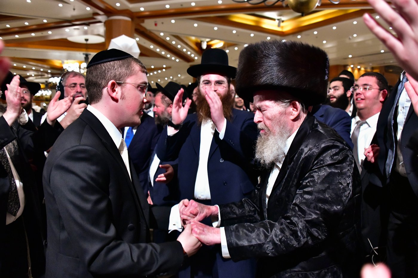 מהשמחה בבני ברק | צילום: שוקי לרר