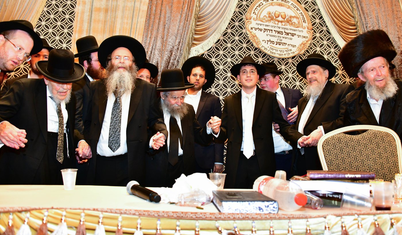מהשמחה בבני ברק | צילום: שוקי לרר