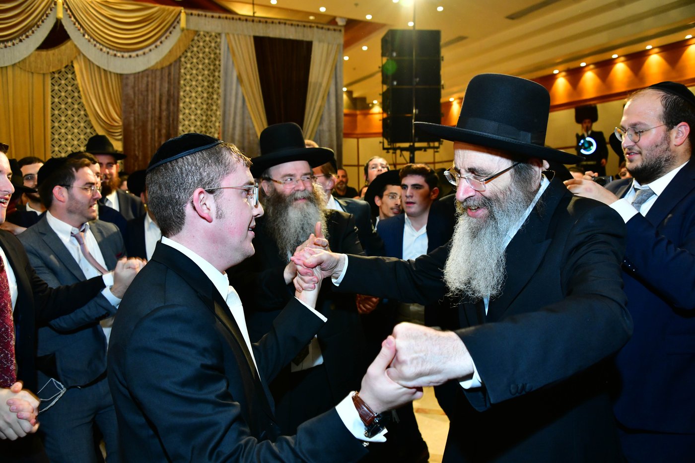 מהשמחה בבני ברק | צילום: שוקי לרר