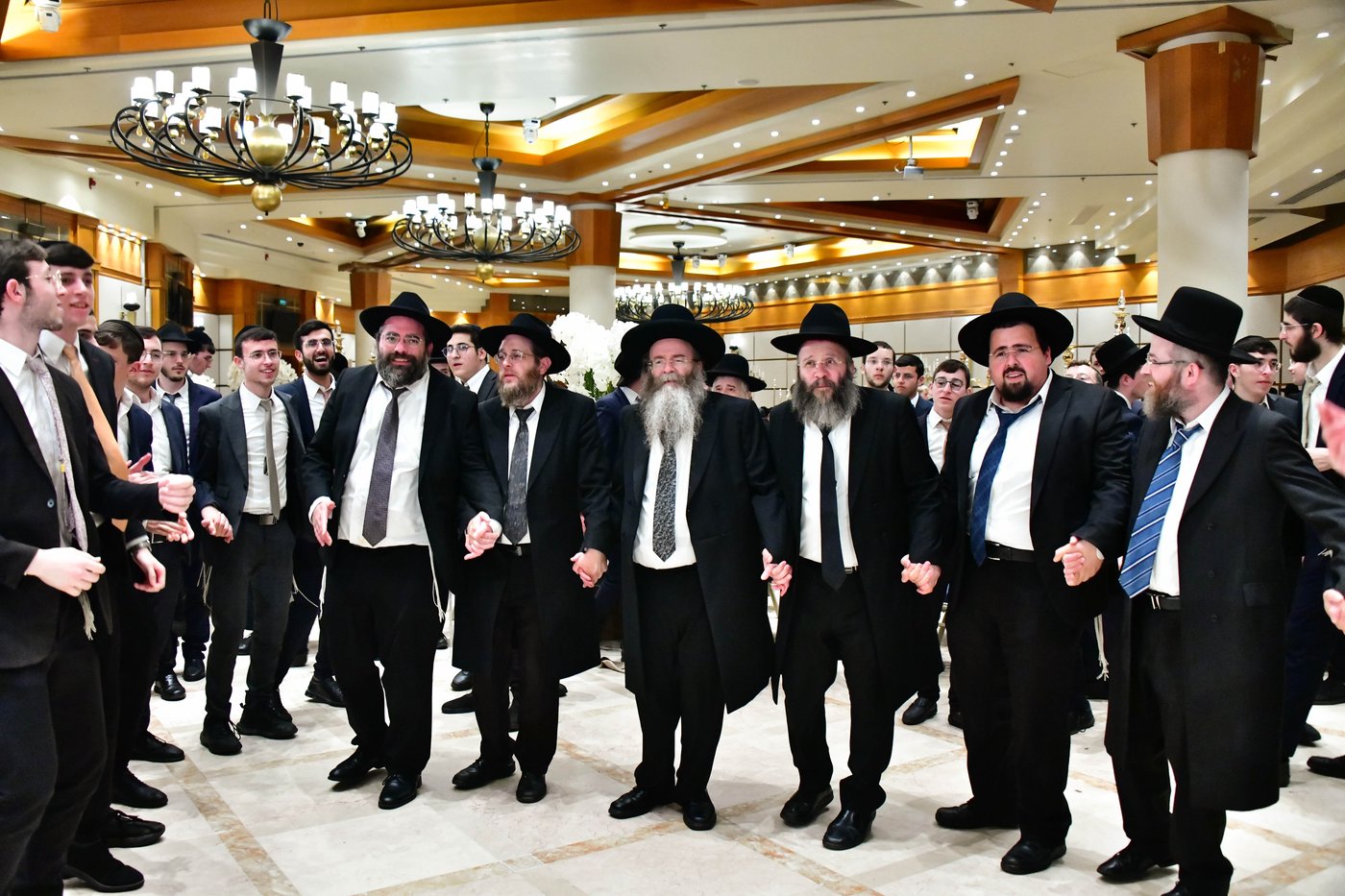 מהשמחה בבני ברק | צילום: שוקי לרר