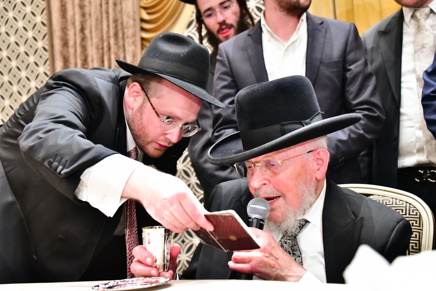 מהשמחה בבני ברק | צילום: שוקי לרר