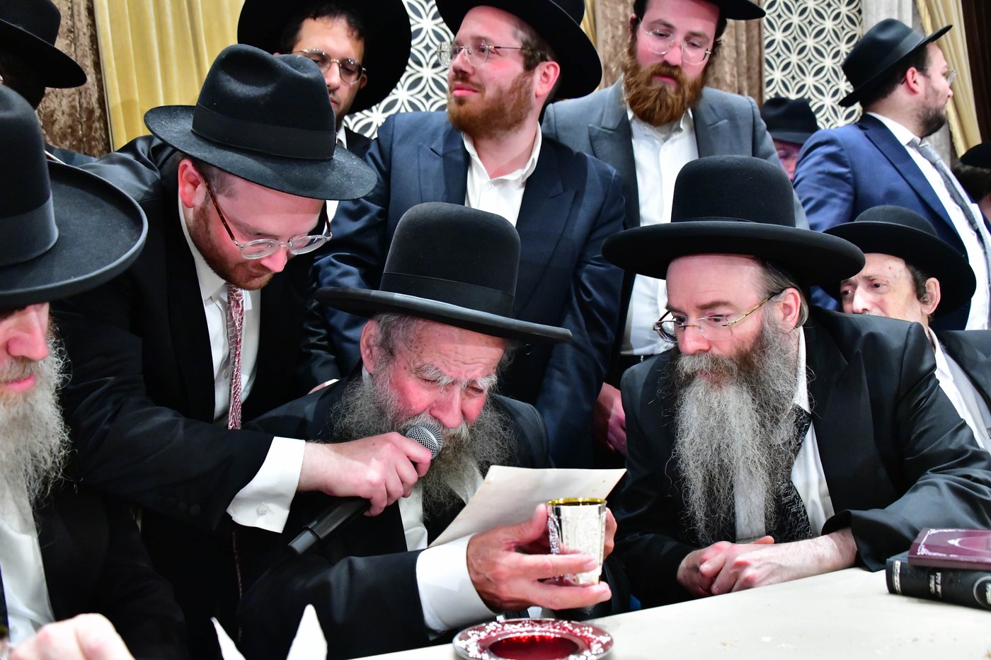 מהשמחה בבני ברק | צילום: שוקי לרר