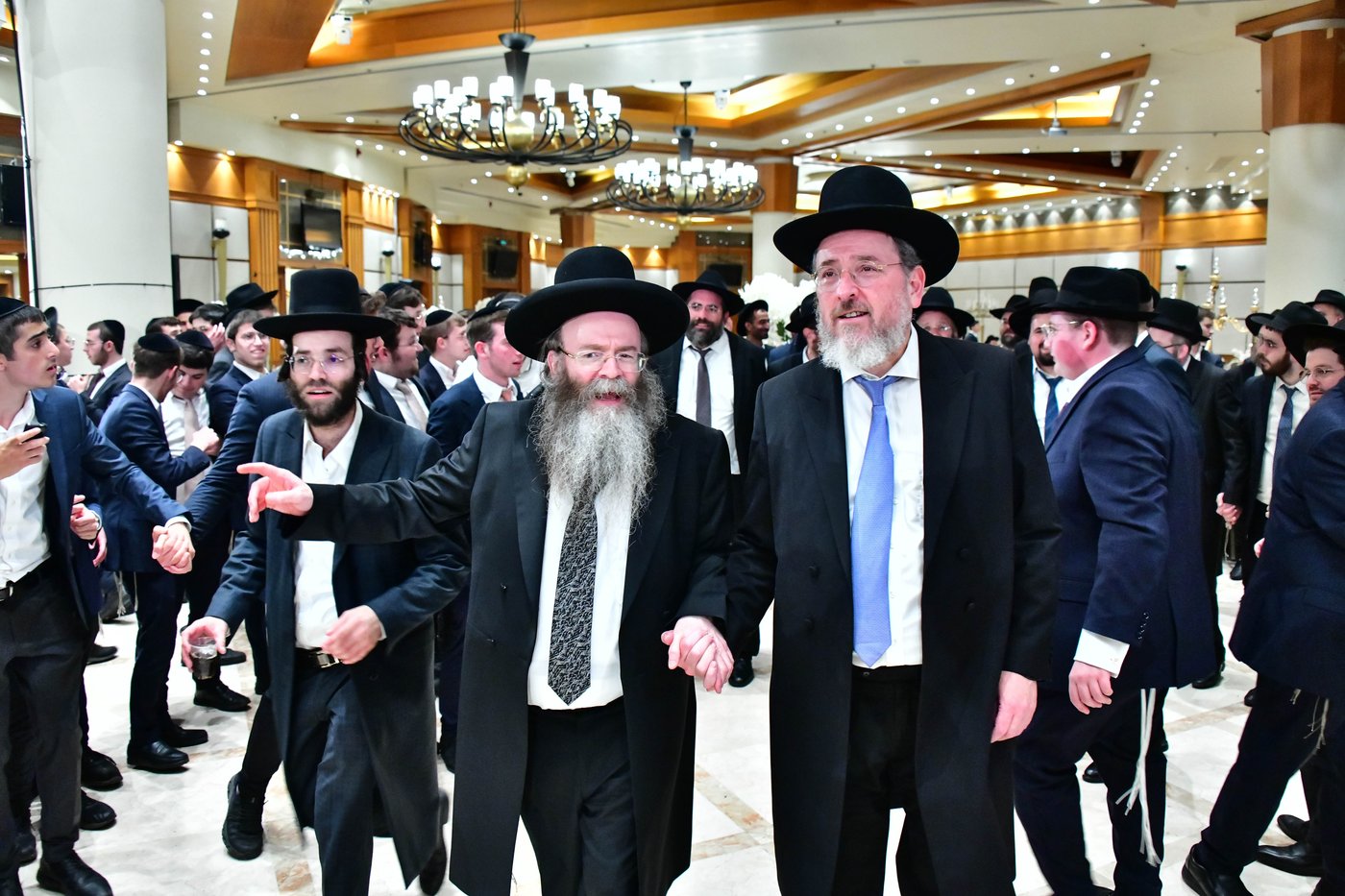 מהשמחה בבני ברק | צילום: שוקי לרר