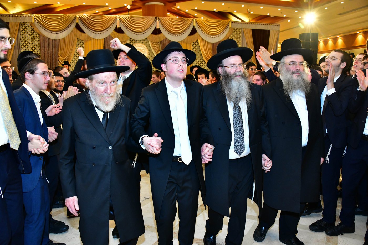 מהשמחה בבני ברק | צילום: שוקי לרר