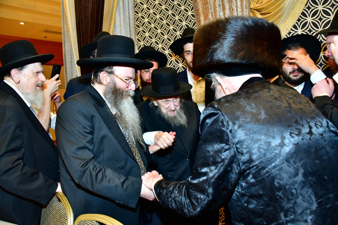מהשמחה בבני ברק | צילום: שוקי לרר