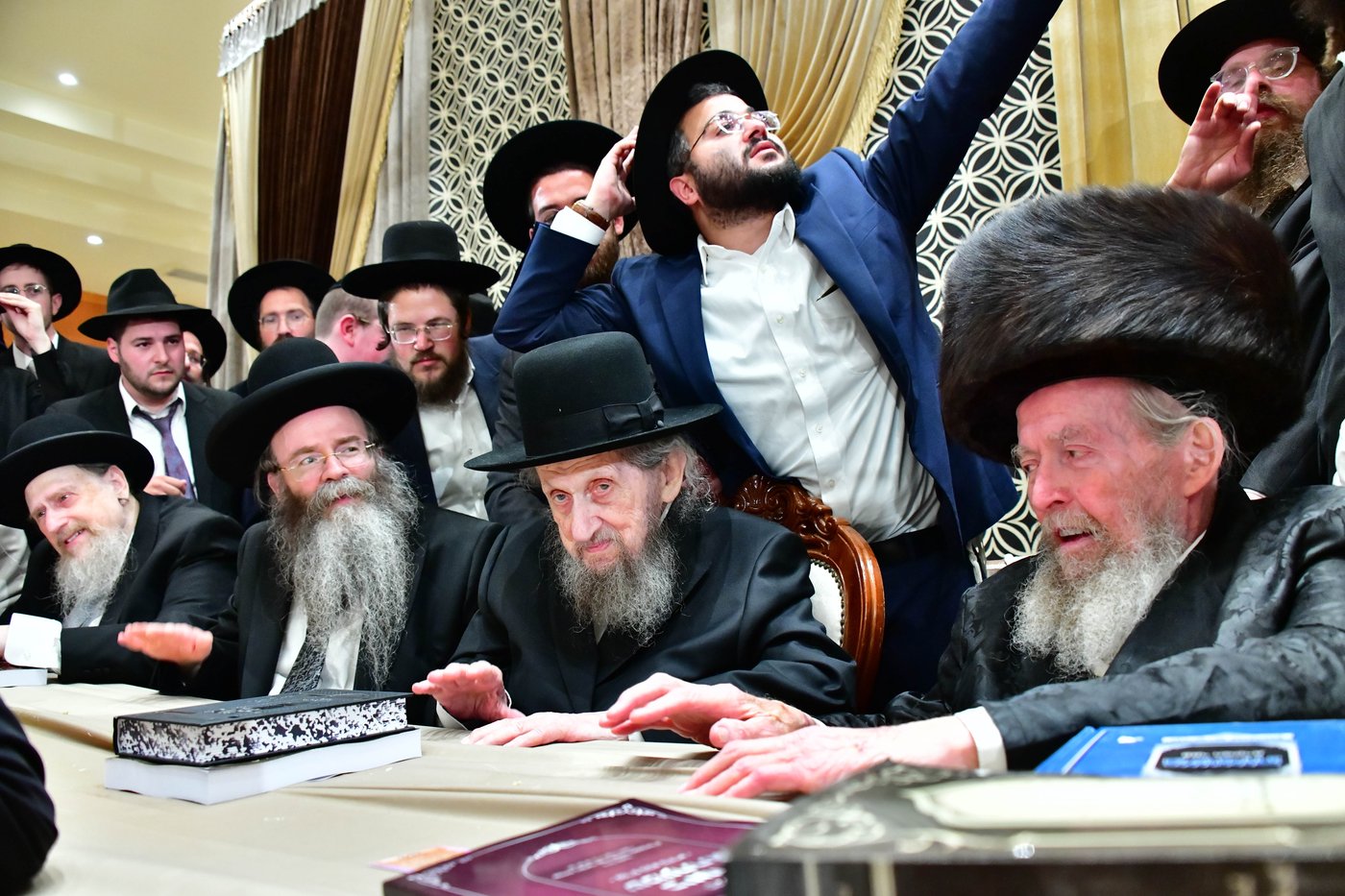 מהשמחה בבני ברק | צילום: שוקי לרר