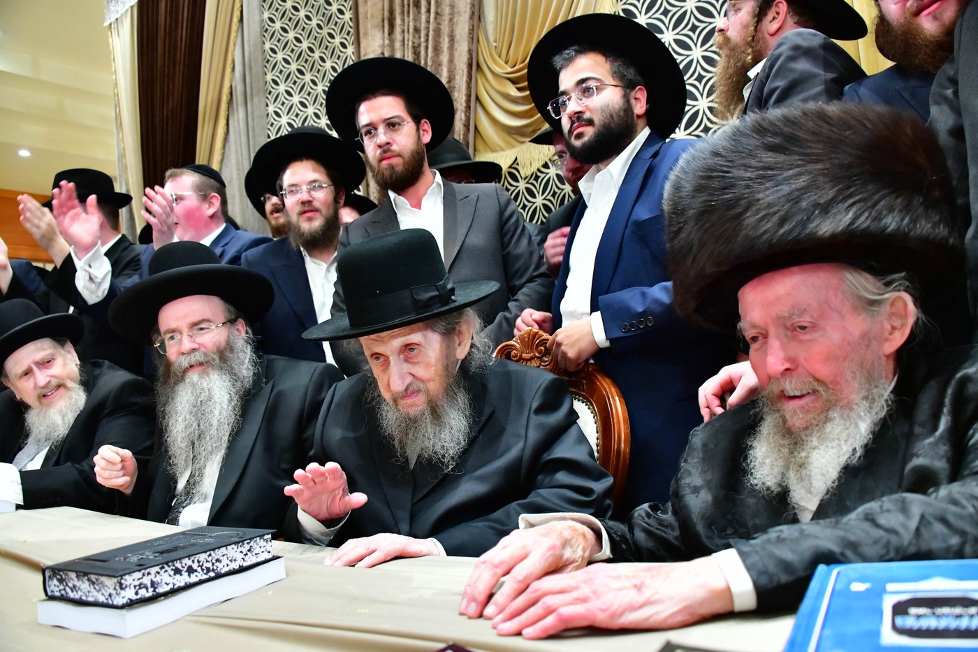 מהשמחה בבני ברק | צילום: שוקי לרר