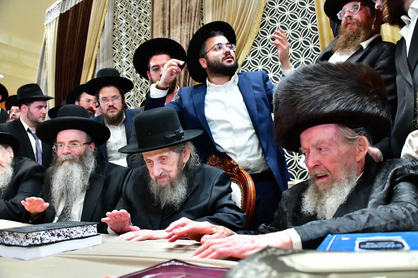 מהשמחה בבני ברק | צילום: שוקי לרר