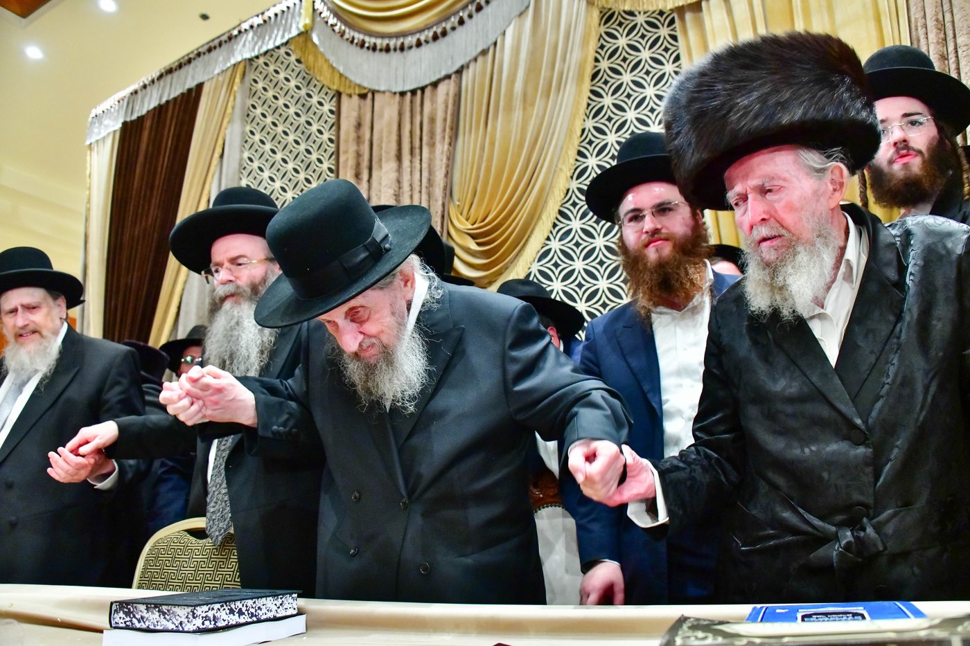 מהשמחה בבני ברק | צילום: שוקי לרר