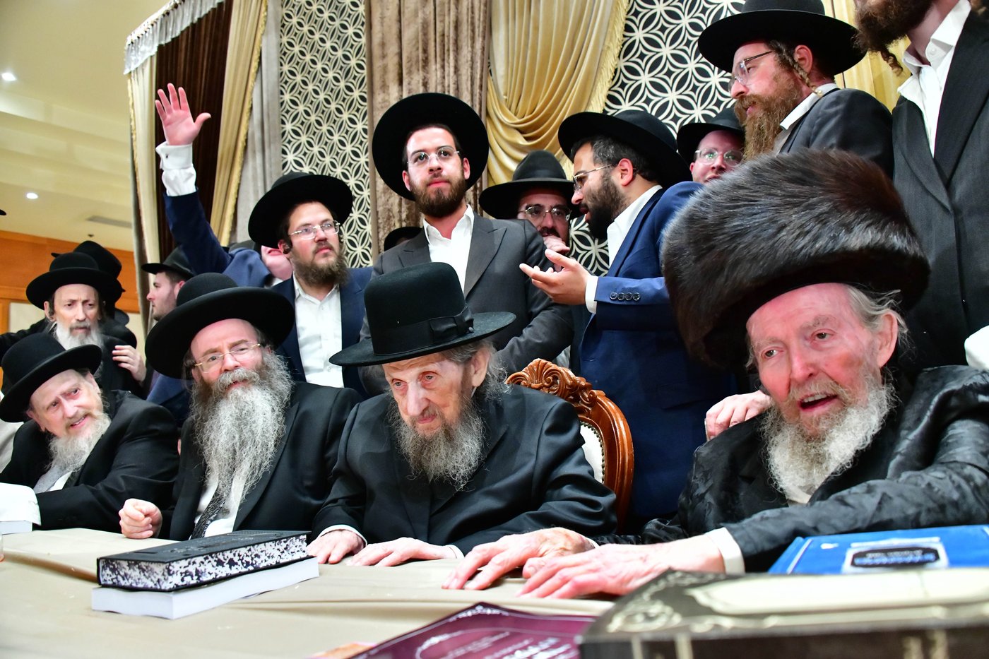 מהשמחה בבני ברק | צילום: שוקי לרר