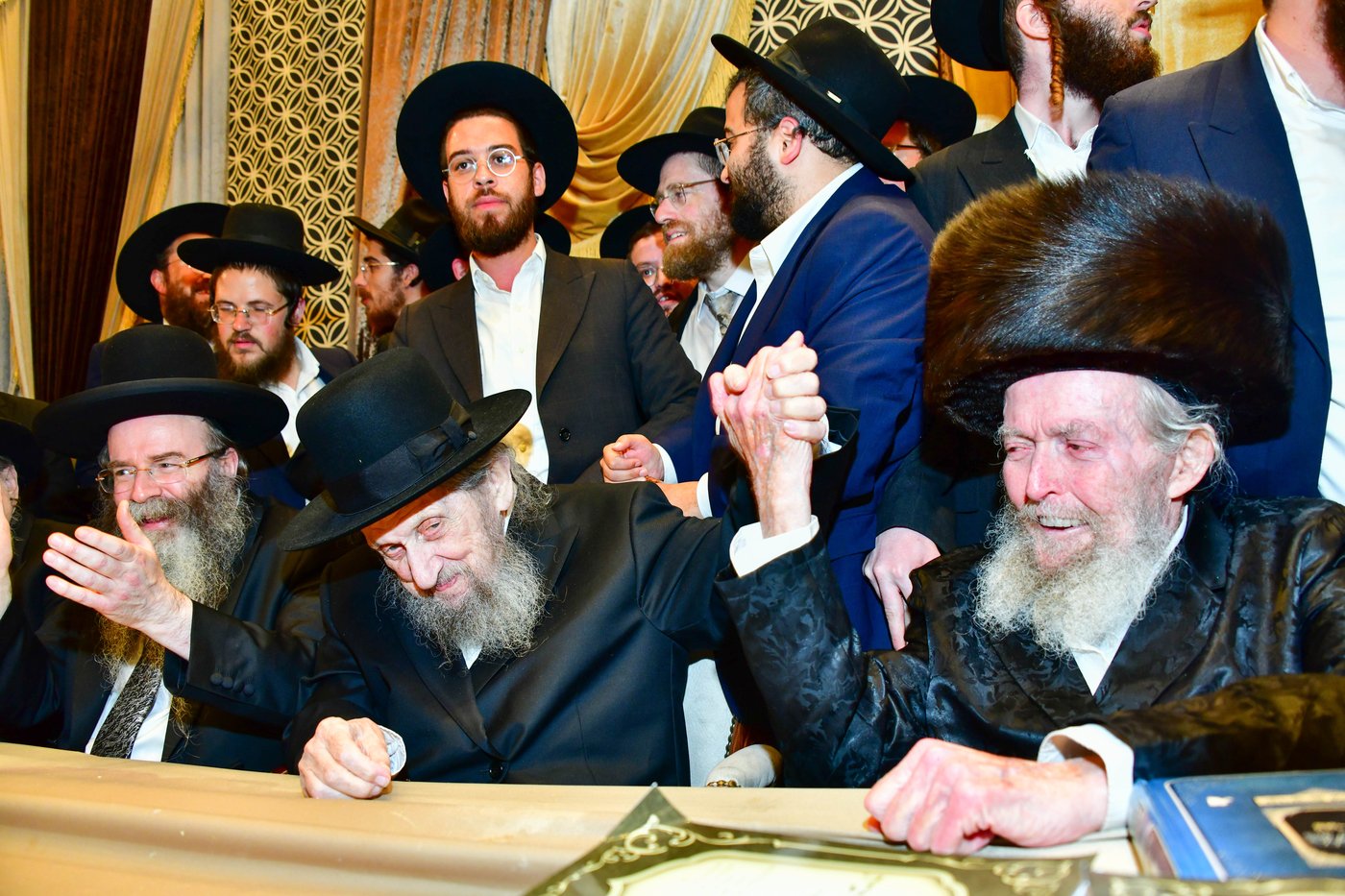 מהשמחה בבני ברק | צילום: שוקי לרר