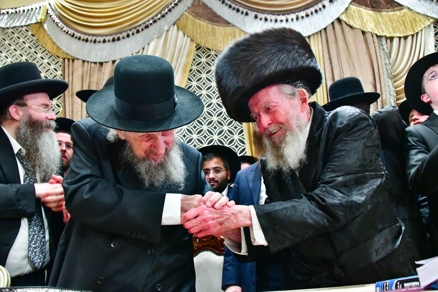 מהשמחה בבני ברק | צילום: שוקי לרר