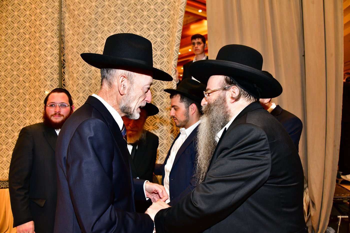מהשמחה בבני ברק | צילום: שוקי לרר