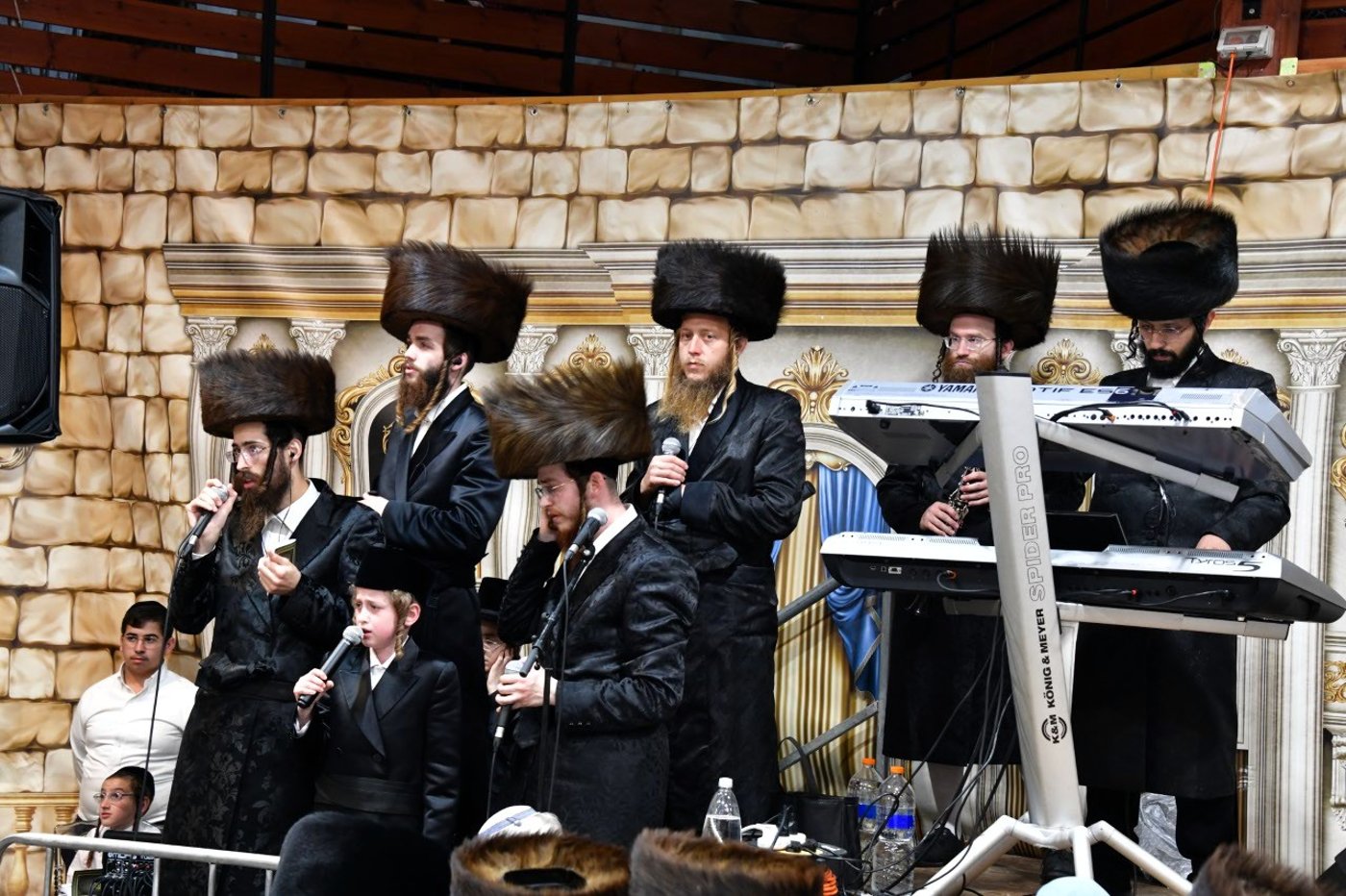 שמחת בר המצווה בקרעטשניף קריית גת | צילומים: יוסי לוי, א. שטול - מהנעשה והנשמע