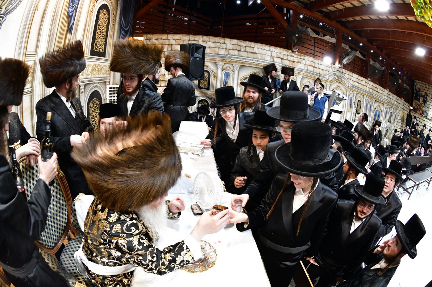 שמחת בר המצווה בקרעטשניף קריית גת | צילומים: יוסי לוי, א. שטול - מהנעשה והנשמע